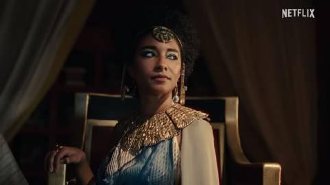 【《》黑人女主回应争议：不喜欢就别看】网飞新纪录片《埃及艳后》(Queen Cl