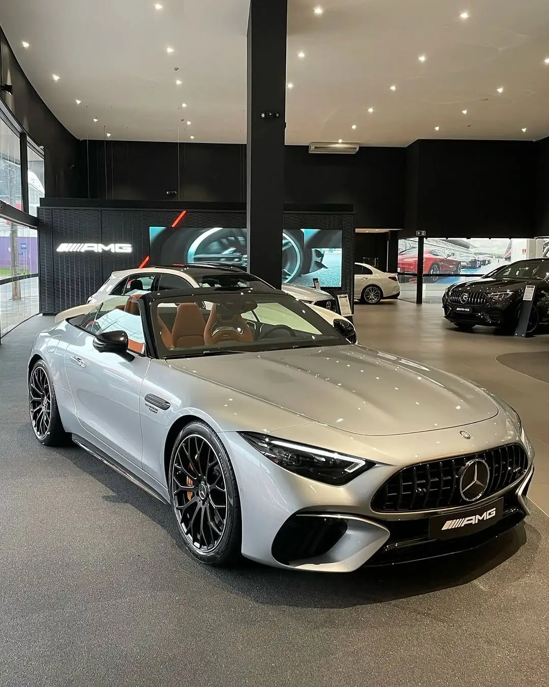 梅赛德斯-AMG SL63 E-Performance（R232）