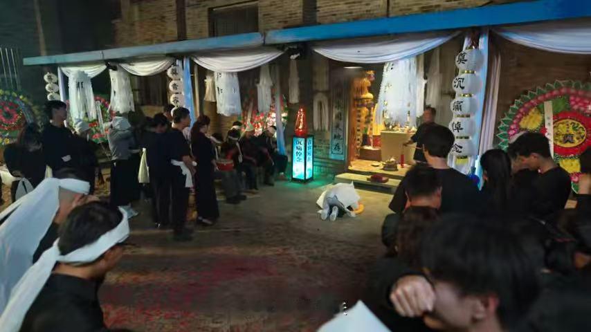 我发现男朋友和我老板在一起了依然的喜事 密室逃脱里的每一分钟都是李依然的反击铺垫