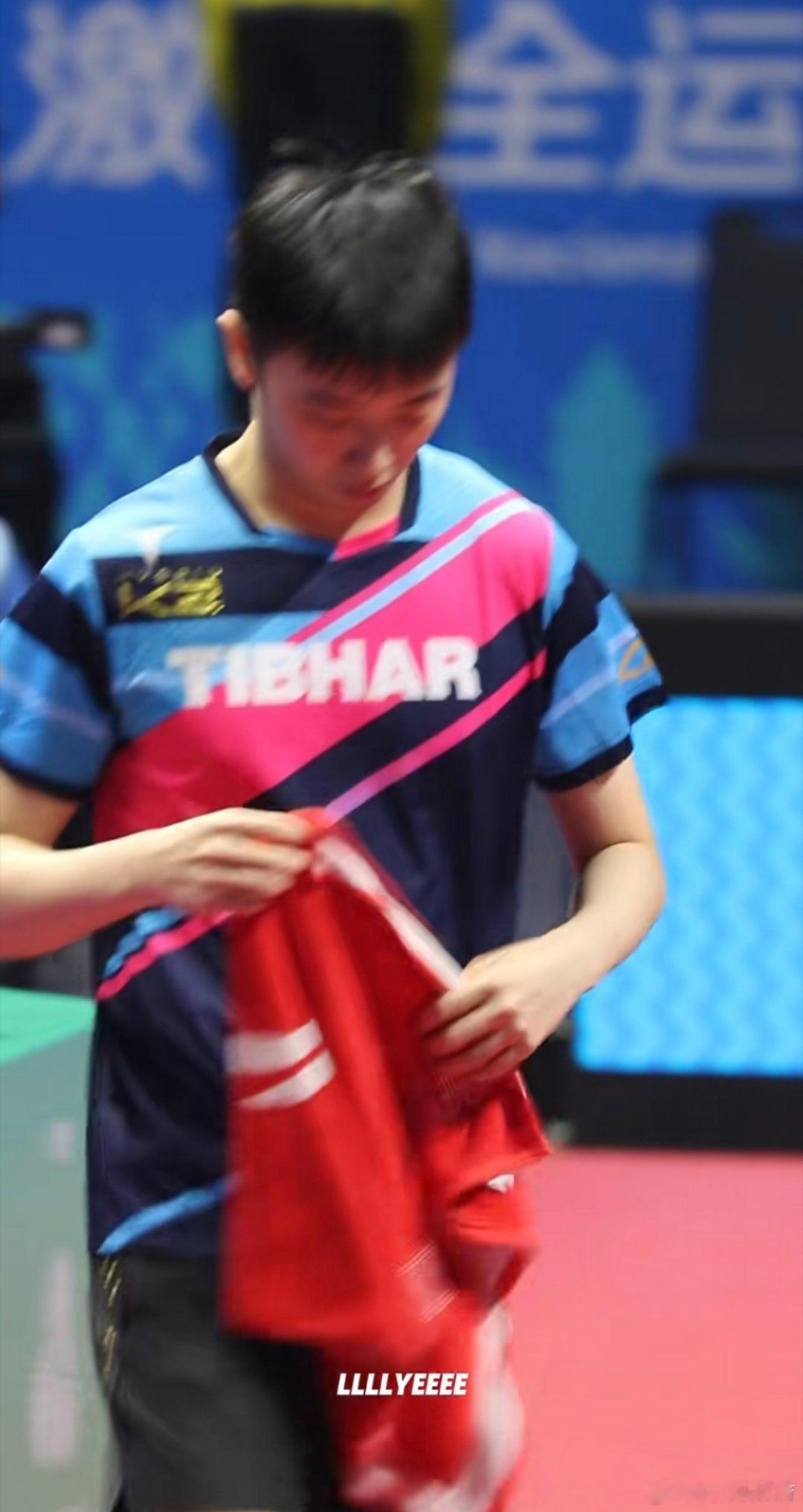 男队的话，05年的小石头不如06的勒布伦，05的黄油不如08的松岛，最近还输06