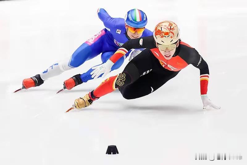 林孝埈波兰格但斯克世巡赛获
500米银牌
时隔8年重返奥运赛场的林孝埈。在波兰格