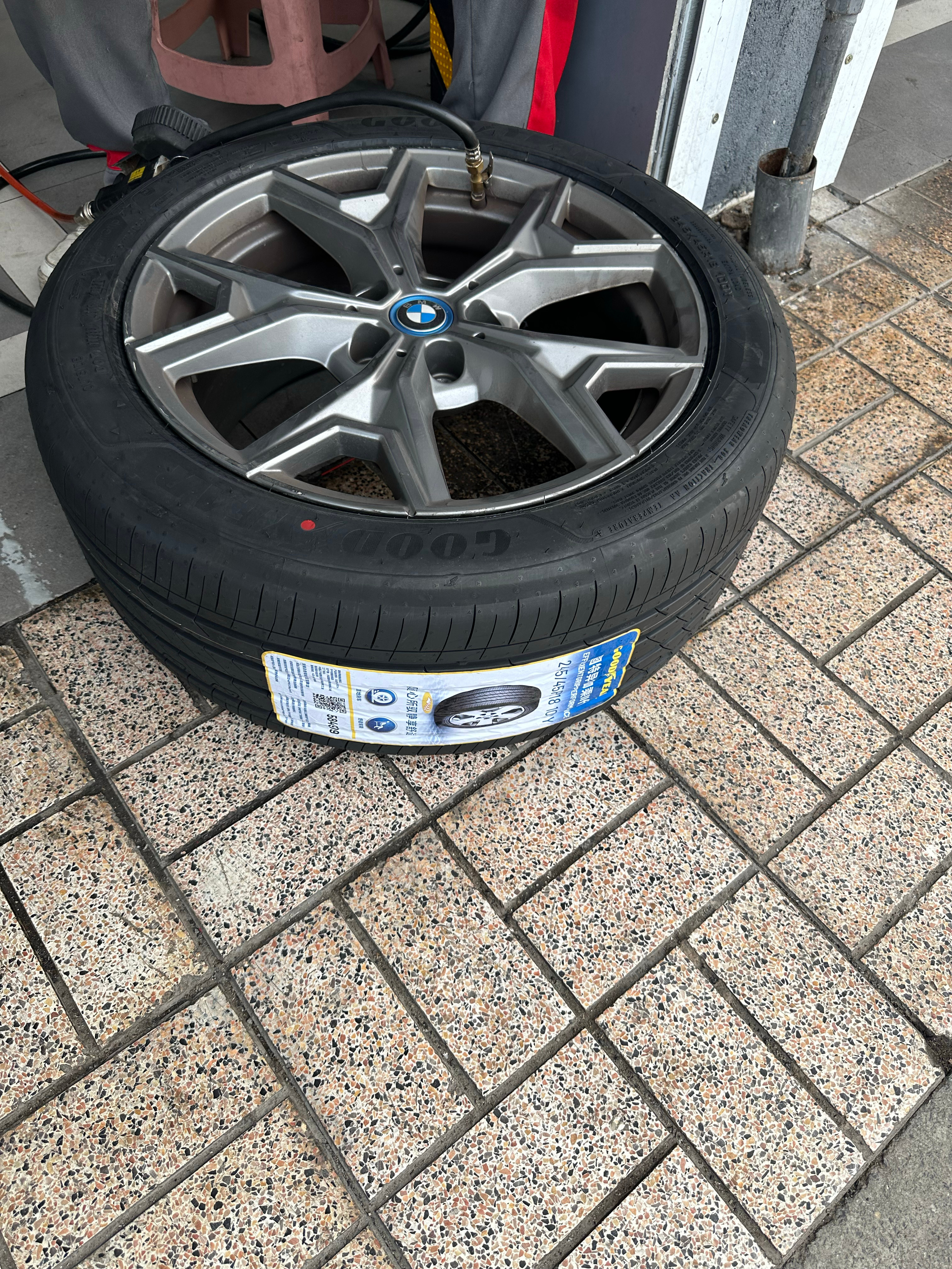 终于抽空把四个轮胎全部换掉了，计划表又少一件事