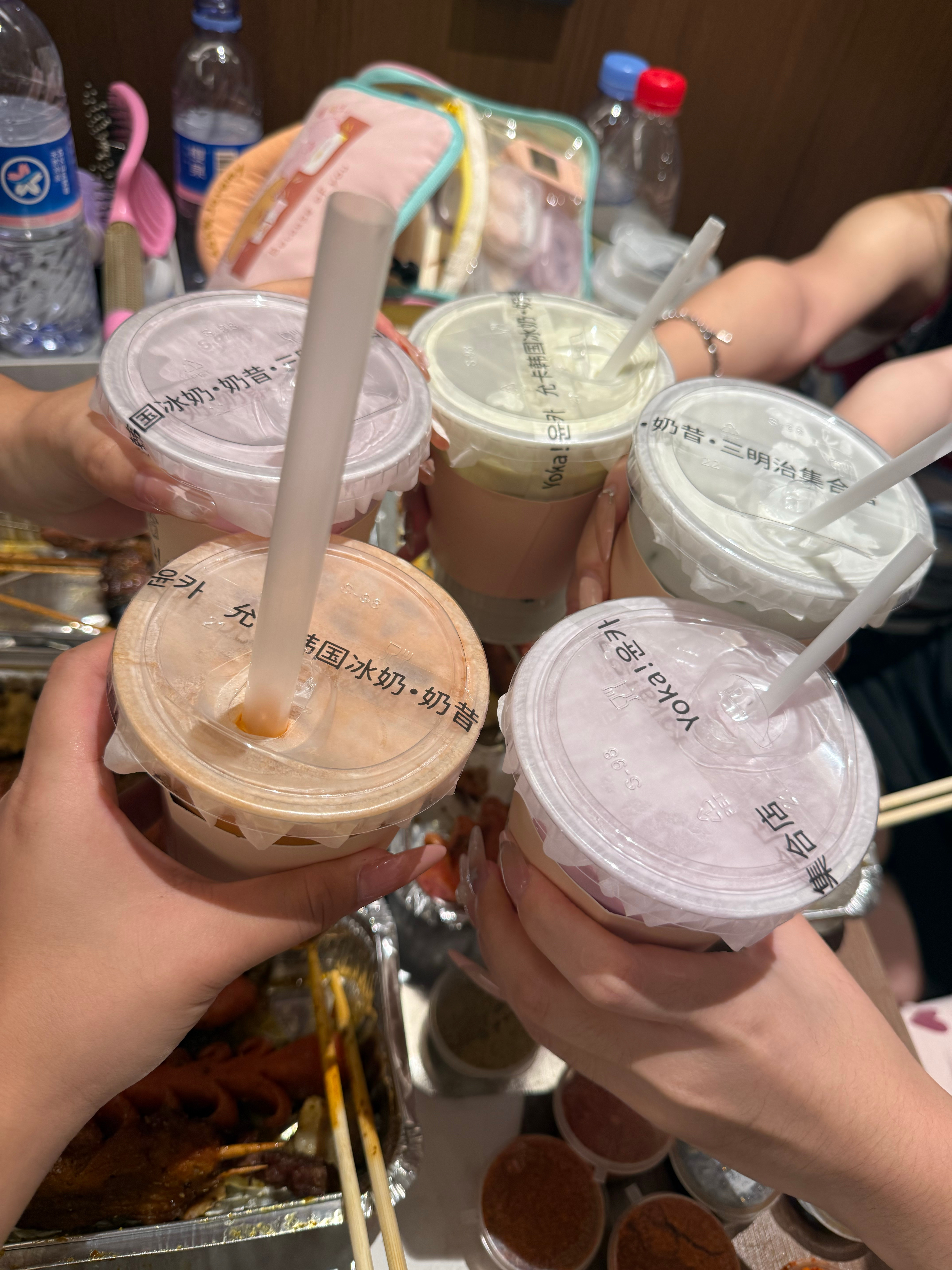 我的奶茶不如铲爷的腹肌甜 ​​​