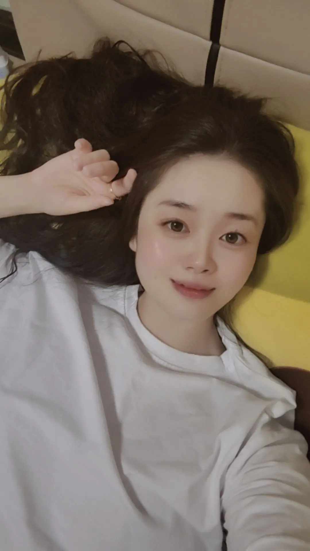 你可以回头看，但不能往回走，因为逆行全责   少焦虑 多睡觉 吃好饭 常开心