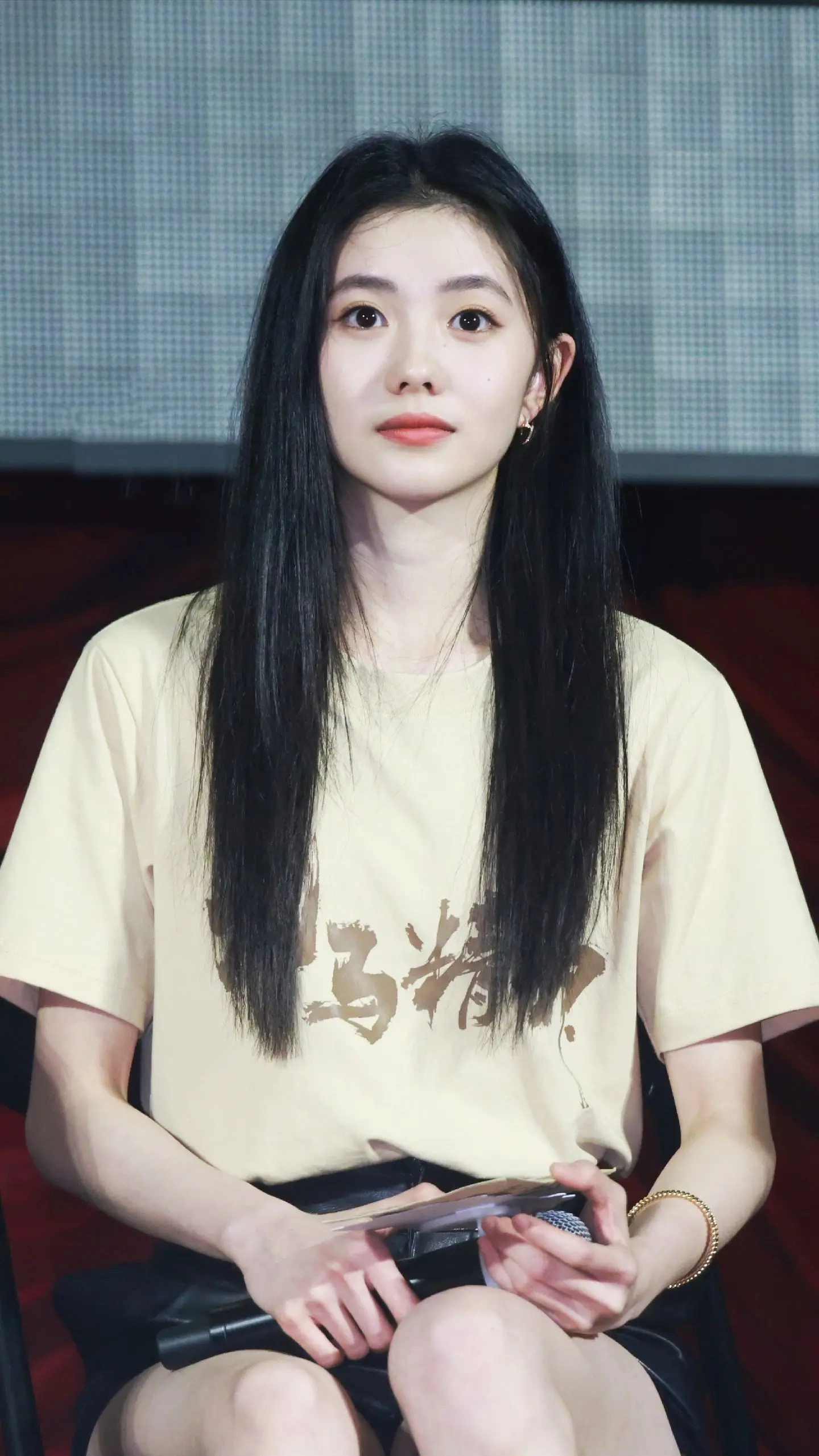 这个真喷不了，正脸像我老婆，侧脸像我老婆，右脸像我老婆， 左脸像我老婆...