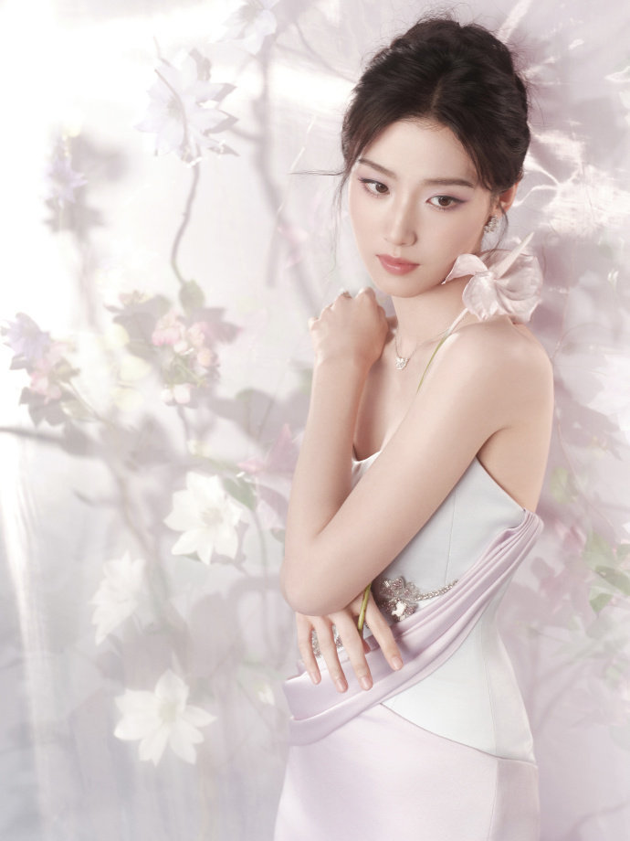 卢昱晓玉兰花仙子卢昱晓是玉兰花仙子吧 卢昱晓电视剧品质盛典造型，是玉兰花仙子吧 