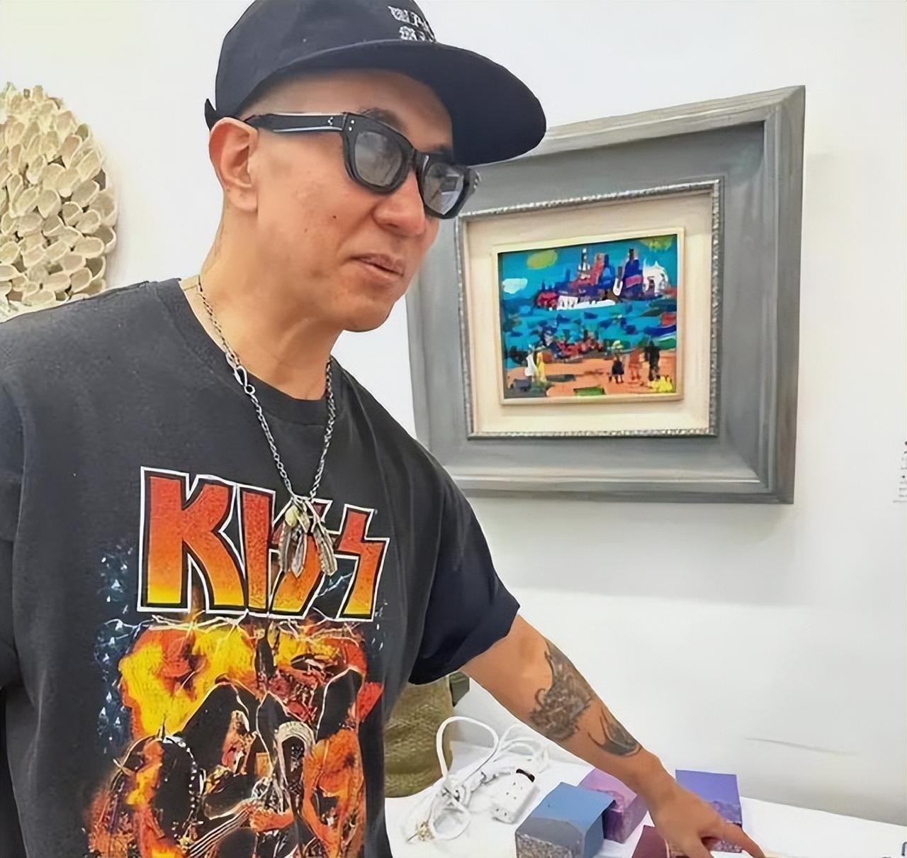 娱乐圈“鬼后”，帮老公养私生女，高龄试管怀孕，却被小三嘲笑…
李心洁是马来西亚华