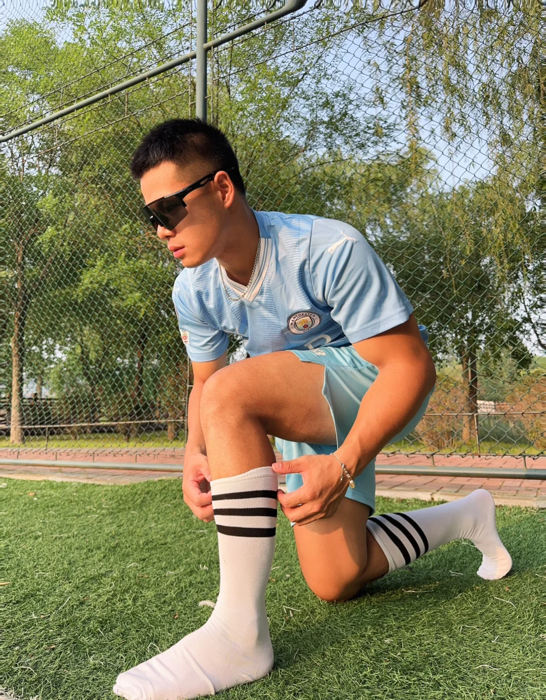 穿上球袜，迎接你