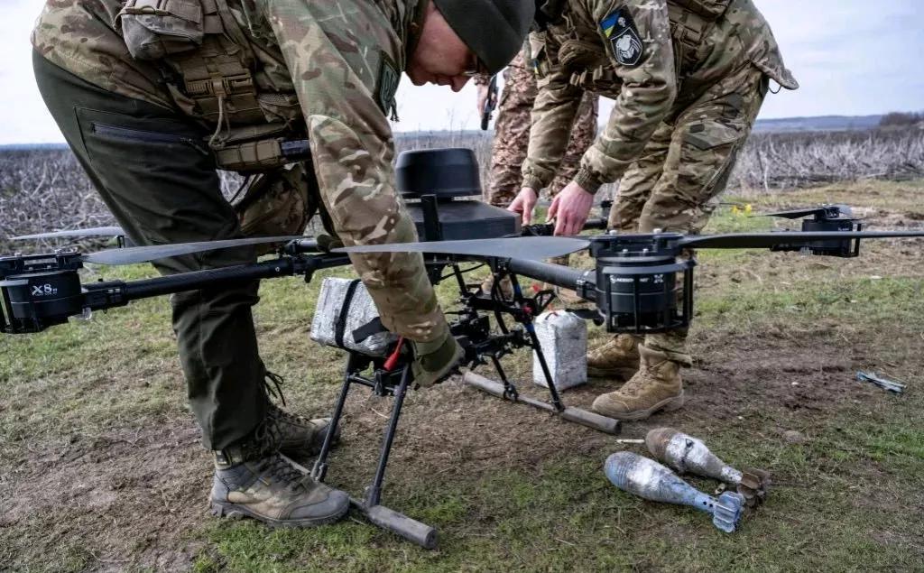 欧洲新闻网报道，当地时间16日，此前宣布已完全占领乌克兰库皮扬斯克的俄军确认，多