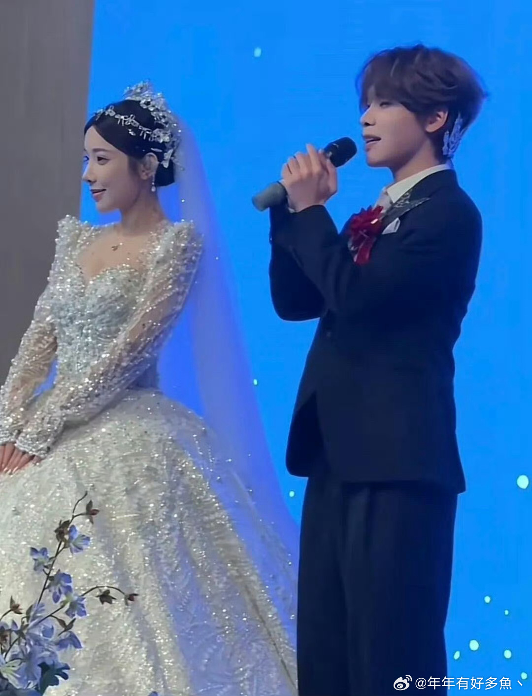 哇塞…原来K总老婆原相机长这样！！ 