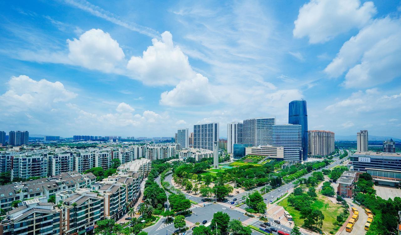 你有没有发现，这两年城市排名越来越不按套路出牌了。

前几天新一线城市榜单出来了