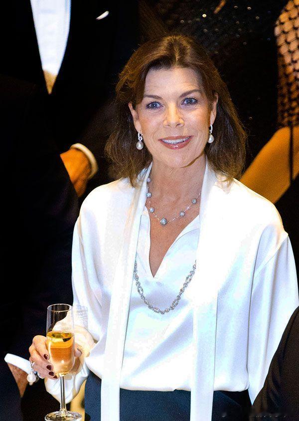 珠宝 摩纳哥公主卡洛琳的钻石长项链，Art Deco风格（装饰艺术风格）的长链条