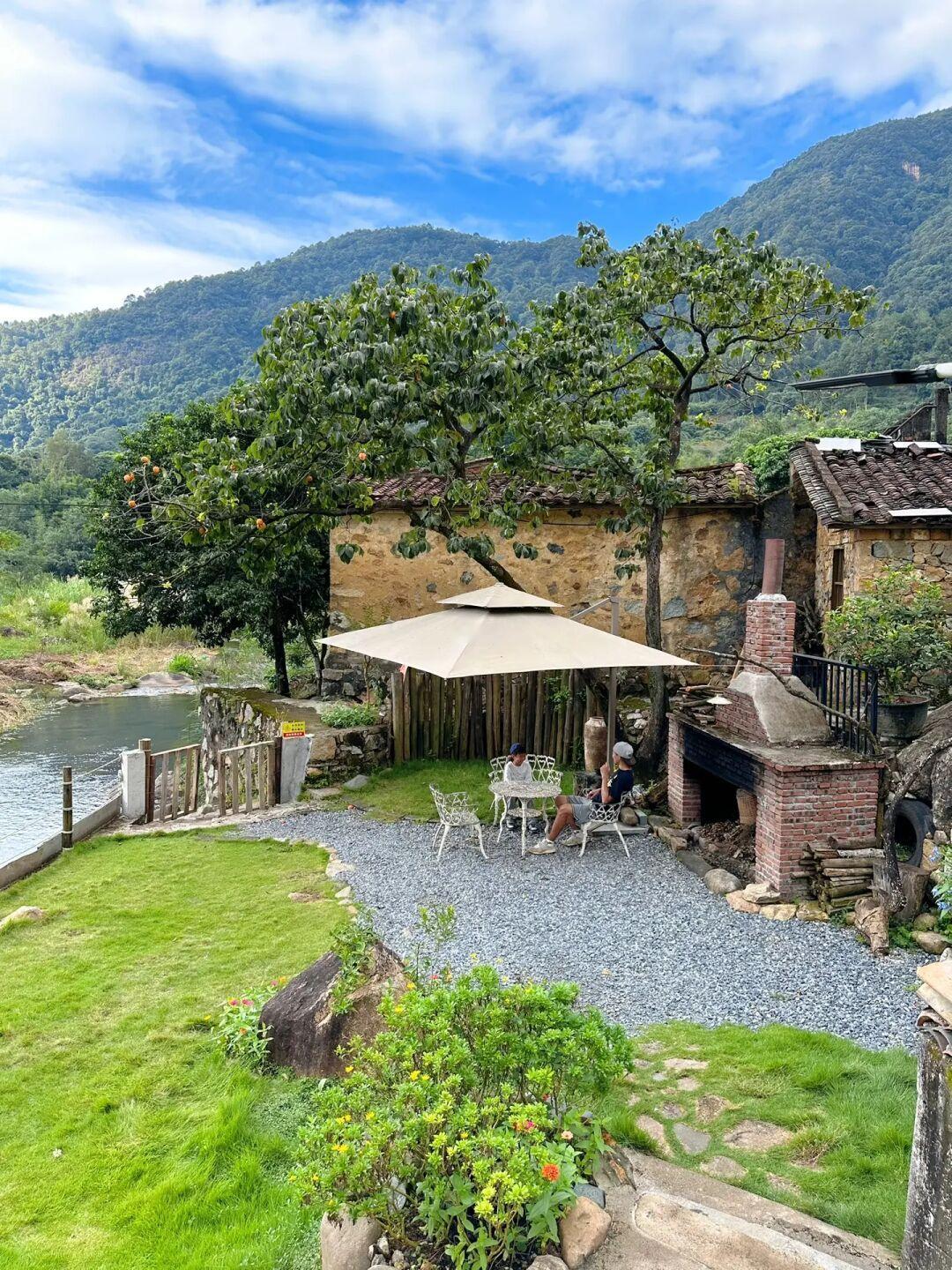 哇‼️出门就是溯溪的山野乡居 🏠太适合放松