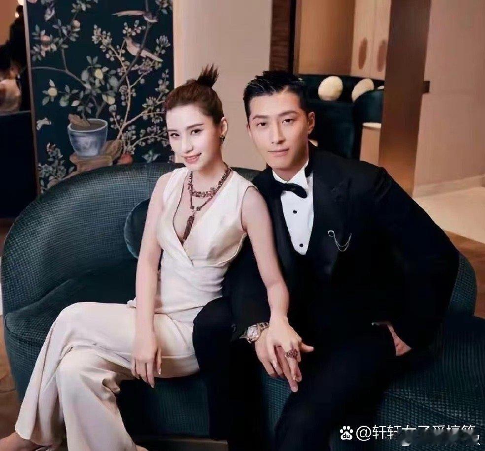 窦骁与何超莲的爱情故事，正在经历一些坎坷与曲折。 ​​​