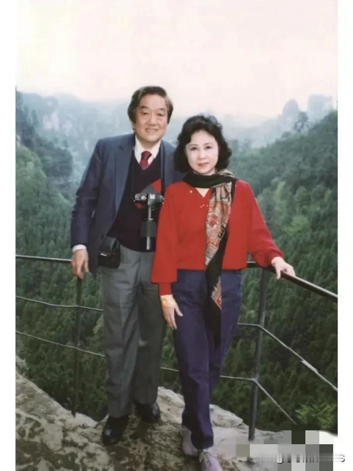 琼瑶阿姨，您活得真通透啊！到了晚年，不愿苟延残喘，选择这样安详地离开，真是太了不
