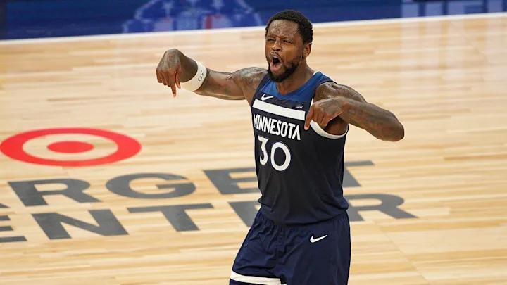 据ESPN的沙姆斯·查拉尼亚报道，朱利叶斯·兰德尔计划与明尼苏达森林狼队签下一份