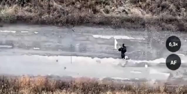 俄罗斯信源报告称，有两名平民试图从佩特罗帕夫利夫卡村（位于库皮扬斯克市以东方向）