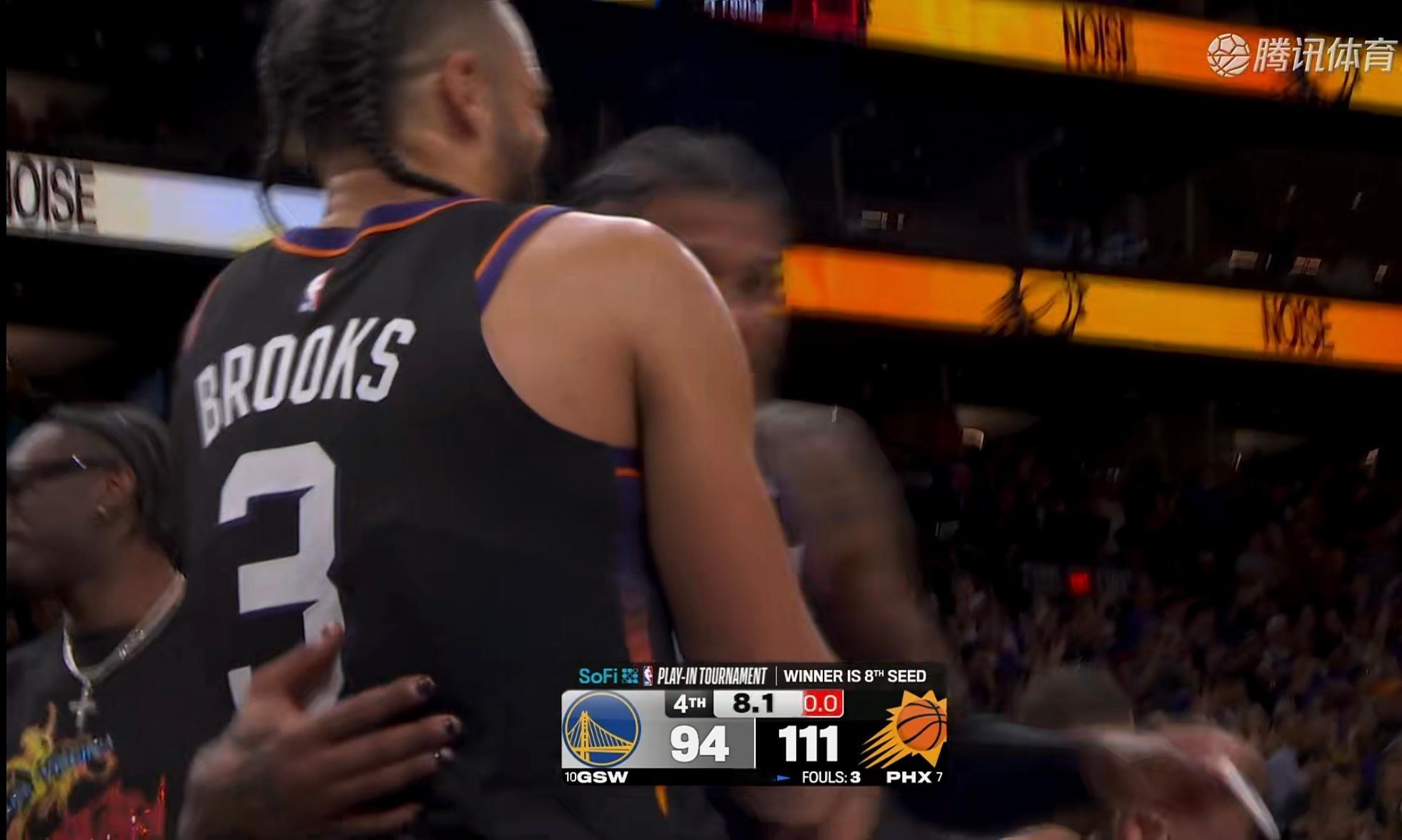 比赛结束，勇士被太阳淘汰了，太阳首轮将会对阵雷霆！ 勇士vs太阳 NBA附加赛