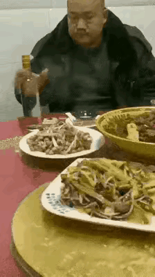 一顿操作猛如虎，每月工资2500！！