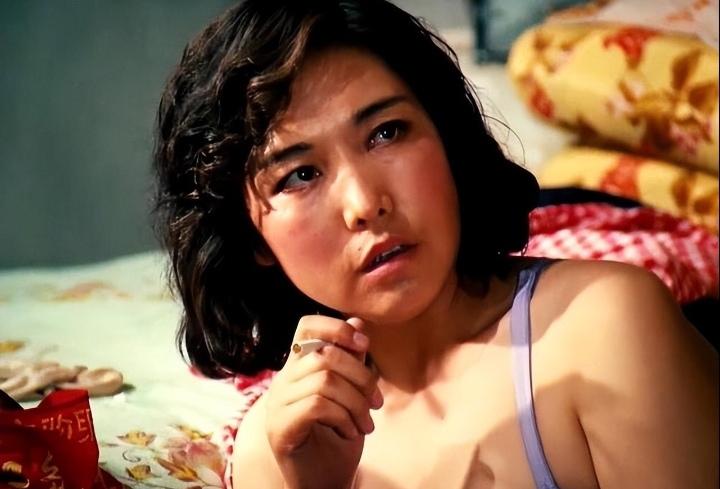 高菊梅——八十年代昙花一现的电影演员

令人印象最为深刻的，当属她在电影《戴手铐