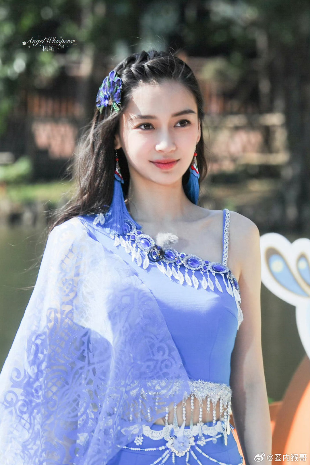 各站姐今天愚人节团建活动发的Angelababy的图，盛世美颜这个成语舍她其谁呢