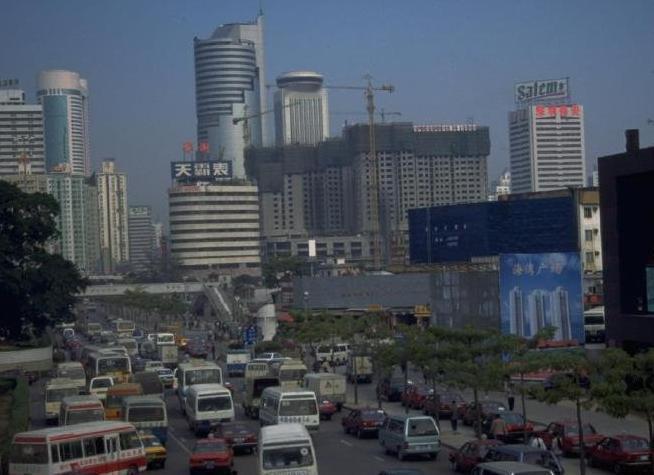 250 万搏出 5 万倍回报：王传福表哥这笔天使投资，30 年无人能破
1995
