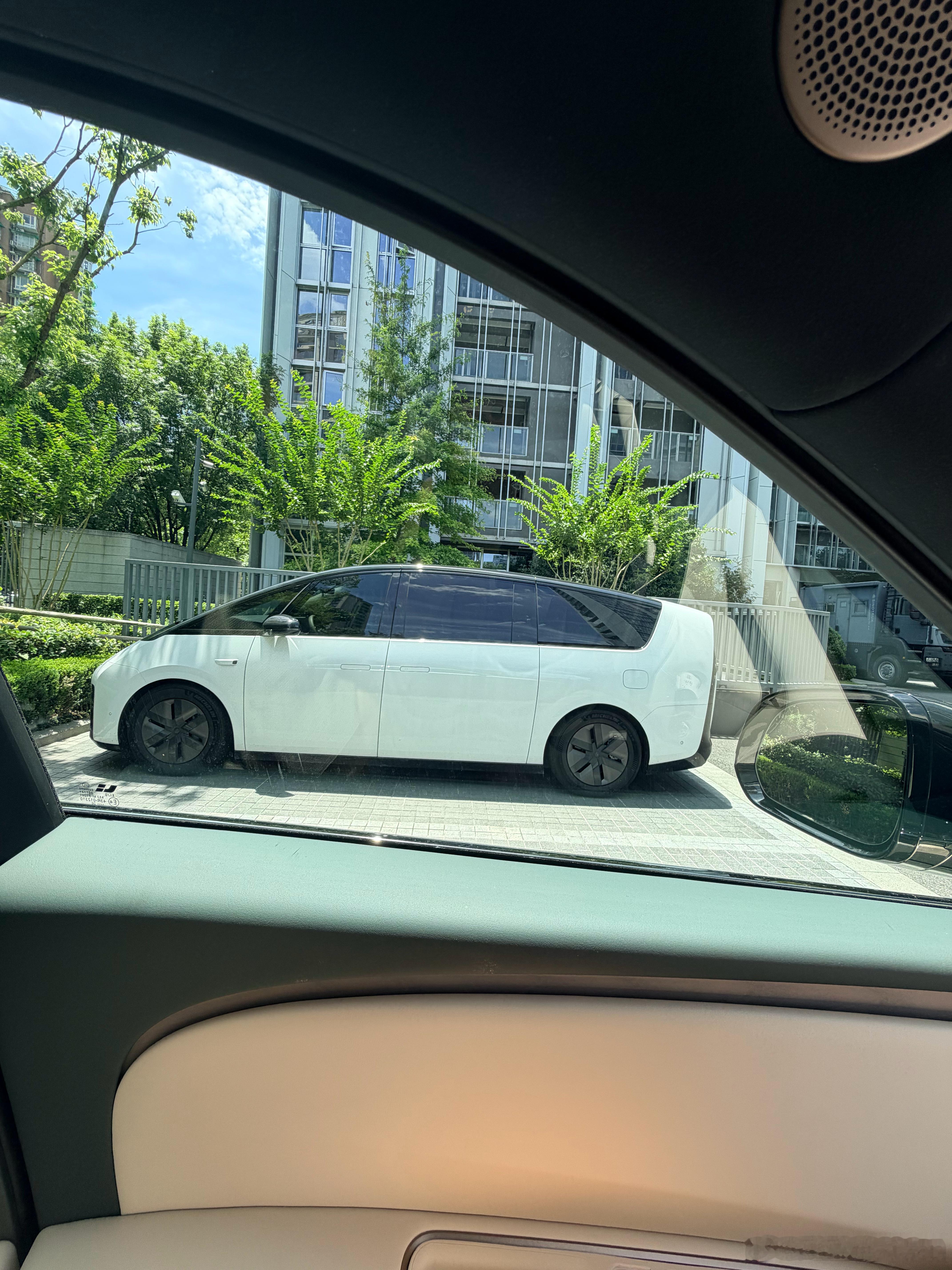 越看越帅，真是一件艺术品 