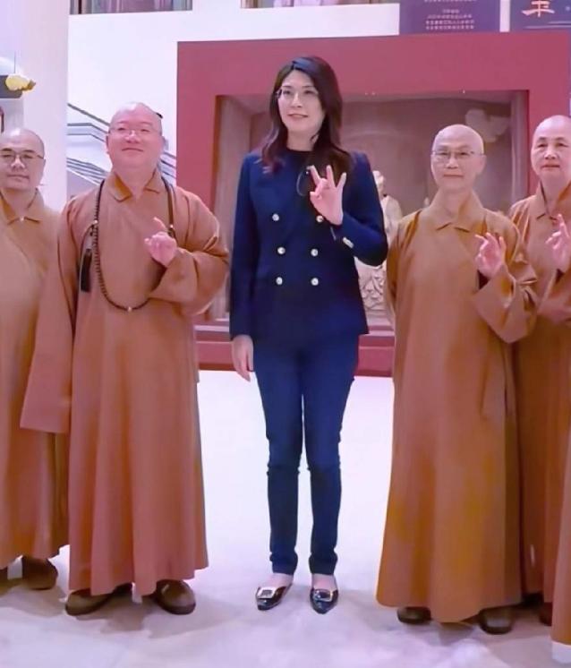 国民党党主席郑丽文到底是和平派，还是统一派呢！

郑丽文这个人，立场到底啥样？一