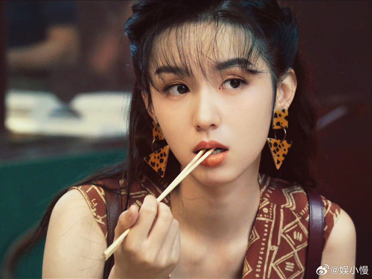 女人你引起了周也的注意从傲娇表情到砸店名场面，《你好1983》承包了我今日份的快