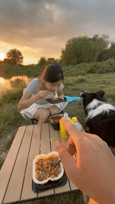 1 天呐！这才是钓鱼佬的高光时刻。[得意]
2 这哪是被逼出来的默契啊！明明是藏