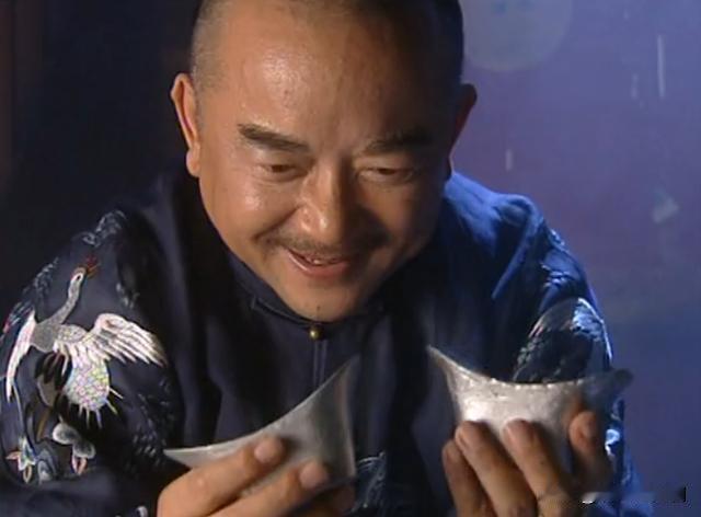 中国名人故事之千古第一贪和珅，和珅到底贪了多少钱？
在中国历史的长河中,总有一些