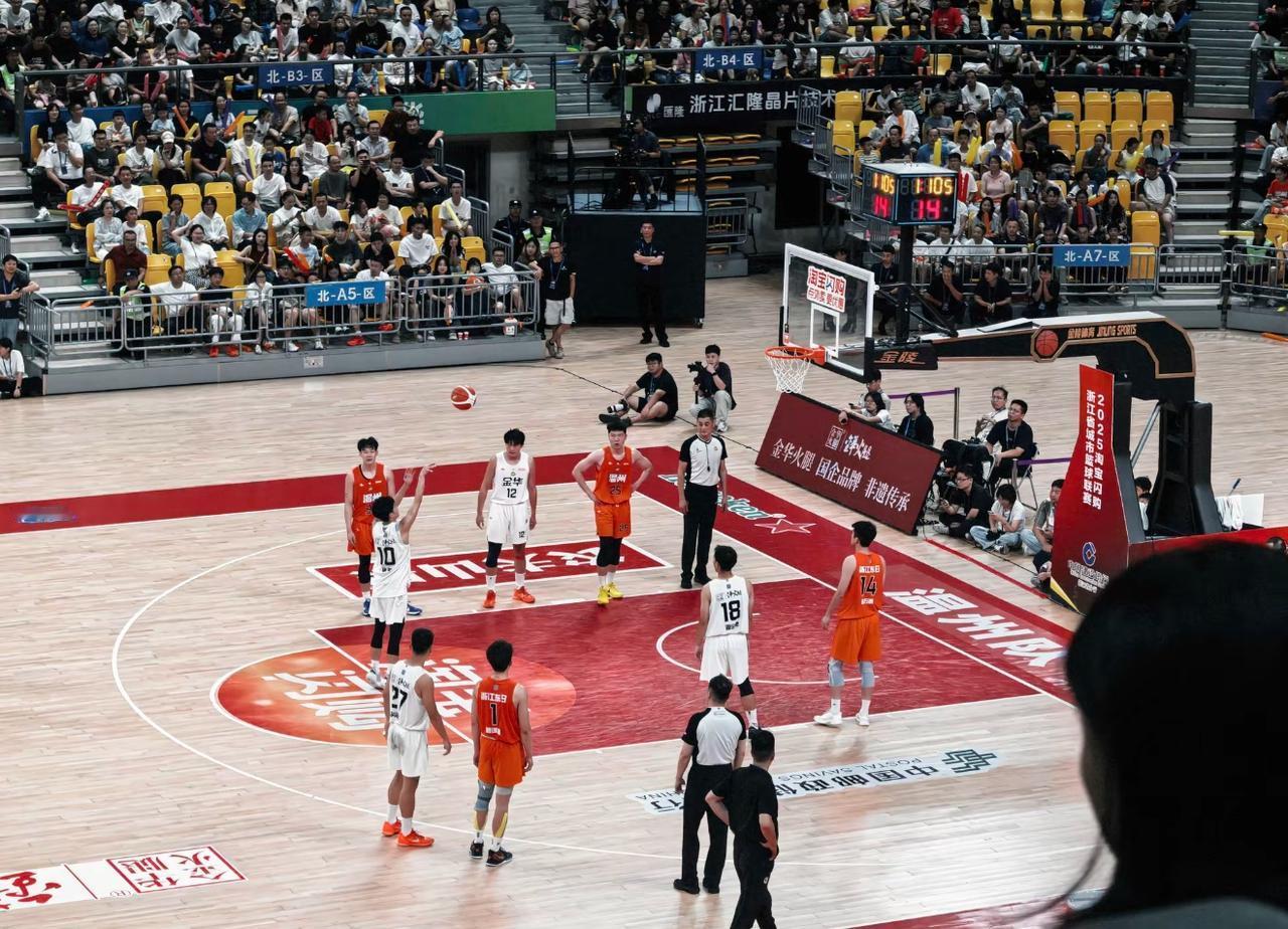 反正都要赢台州才能晋级，今天打温州队战术性可以放弃一场，不如以充足的体力全力备战