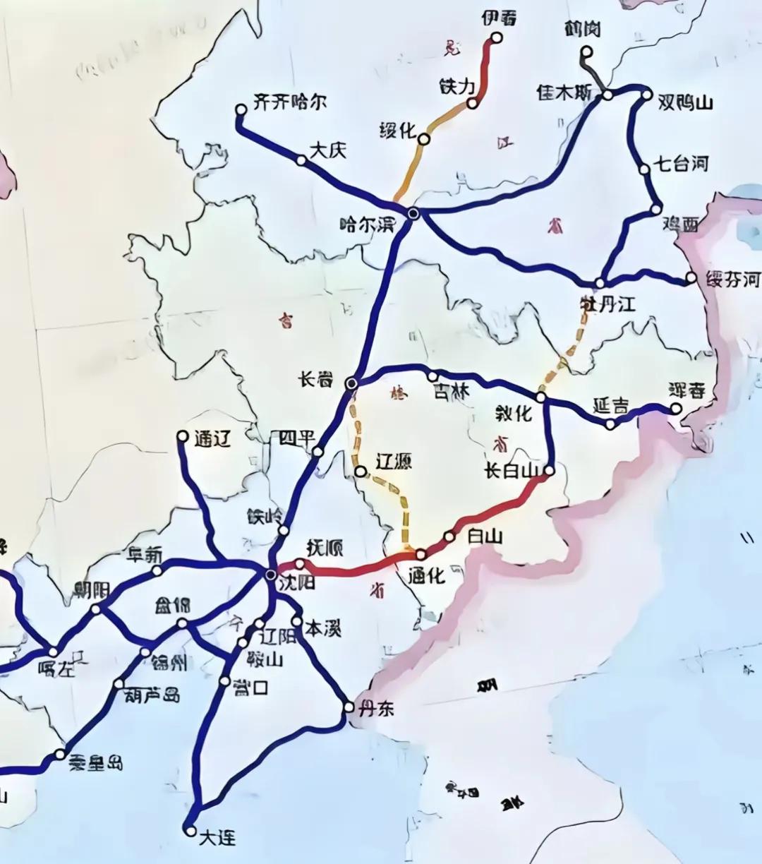 从这张图上看长春到通辽之间真的很有必要修建高铁。毕竟这两个城市之间的距离只有28