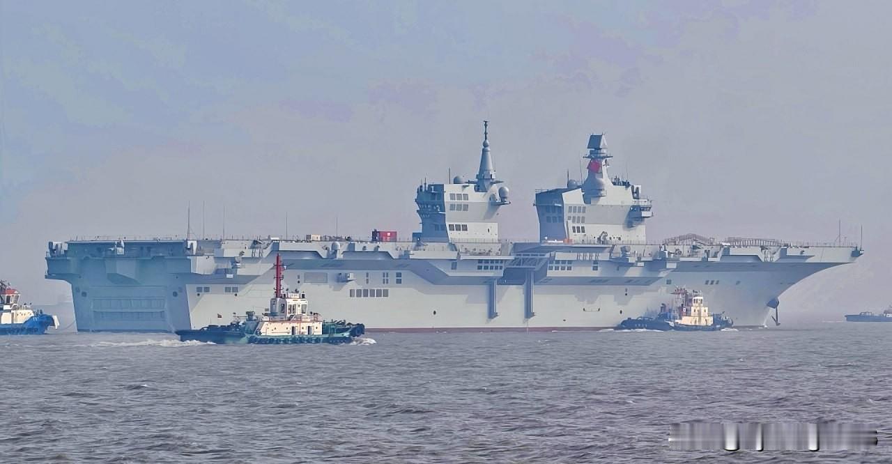 🇨🇳 中国人民解放军海军076型登陆舰四川号已开始第二次海试。

此次海试搭