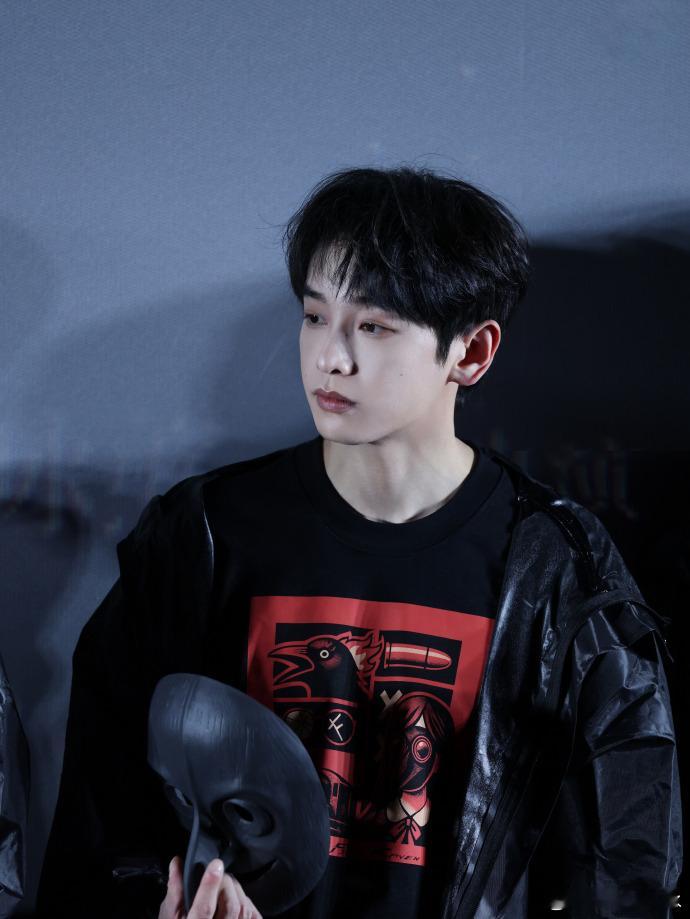 彭昱畅张钧甯一物降一物《匿杀》这段名场面必须夸！彭昱畅张钧甯一物降一物，姐弟俩真