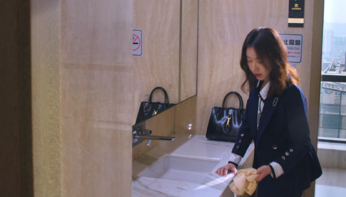 高露 x 影视剧作品剧照～《丝滑》[鲜花] ​​​