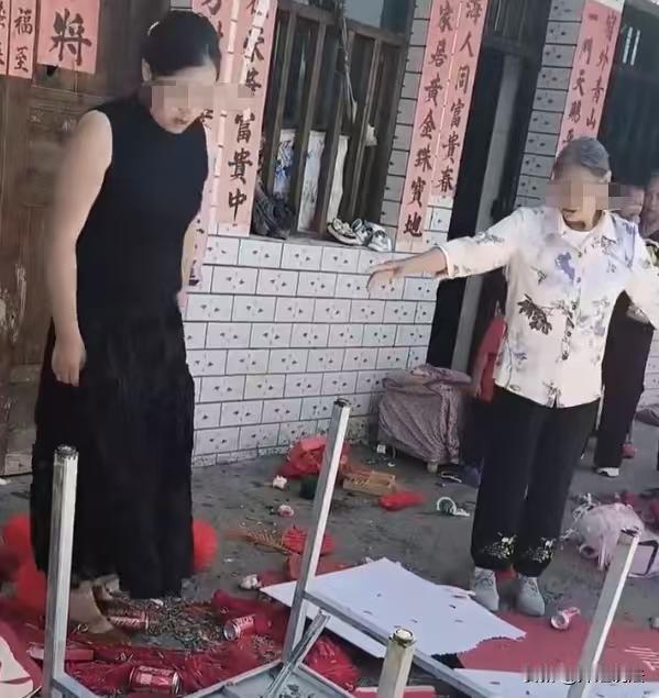 一男子谈了个女友后，又跟其他女子发生了不好描述的事，经常留宿在外面女人那边，但这