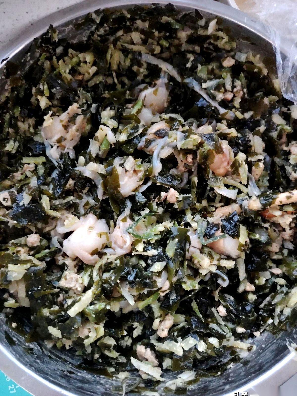 我今天，把我家的2021年，给包成包子吃了。
真的，一整箱。
当年特殊时期，脑子