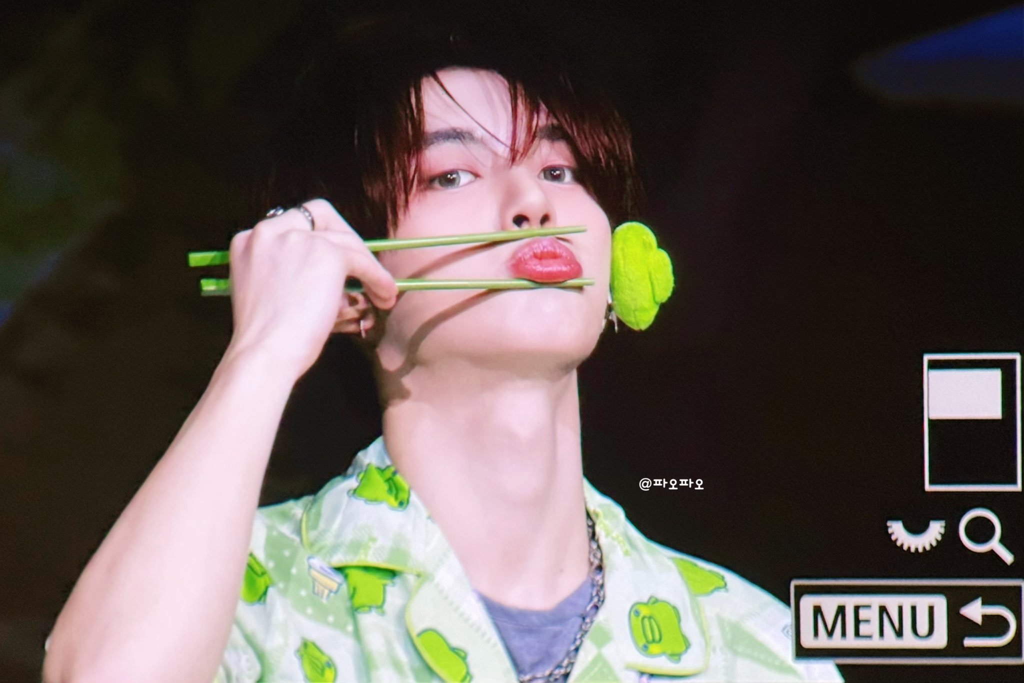 大嘴吉ଘ(´•3•)⊃🥢💚©sakisakitt/BunnyDuckling