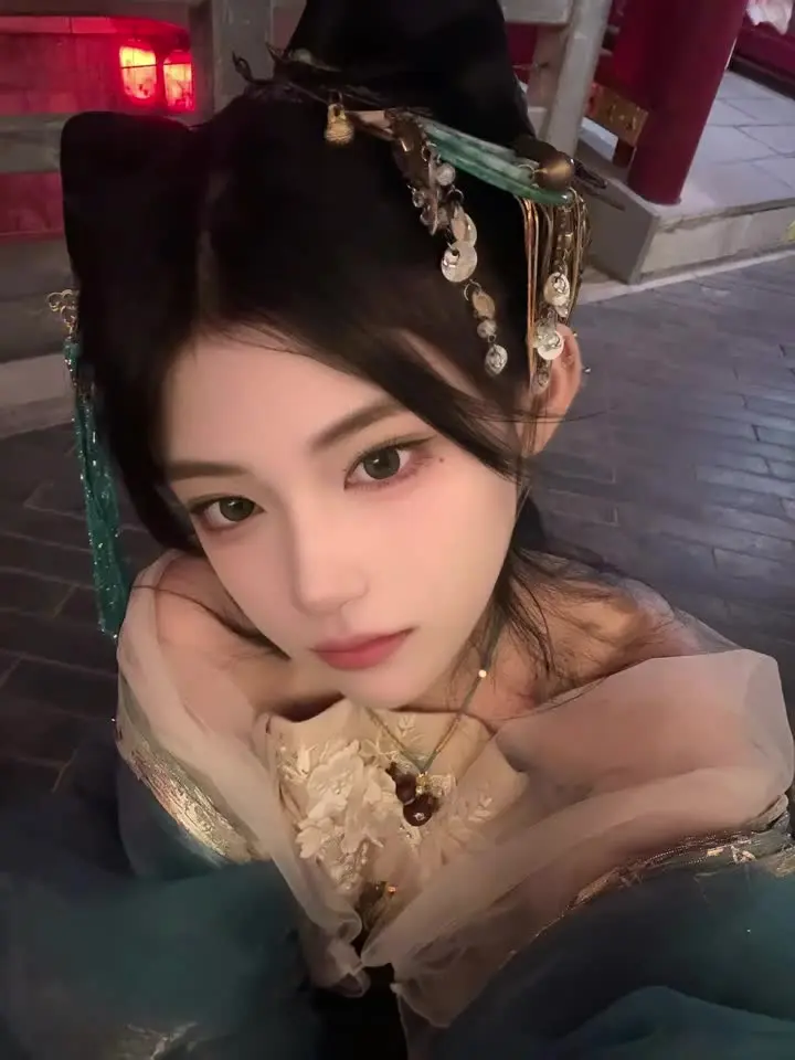 带美人痣的长得都不一般
