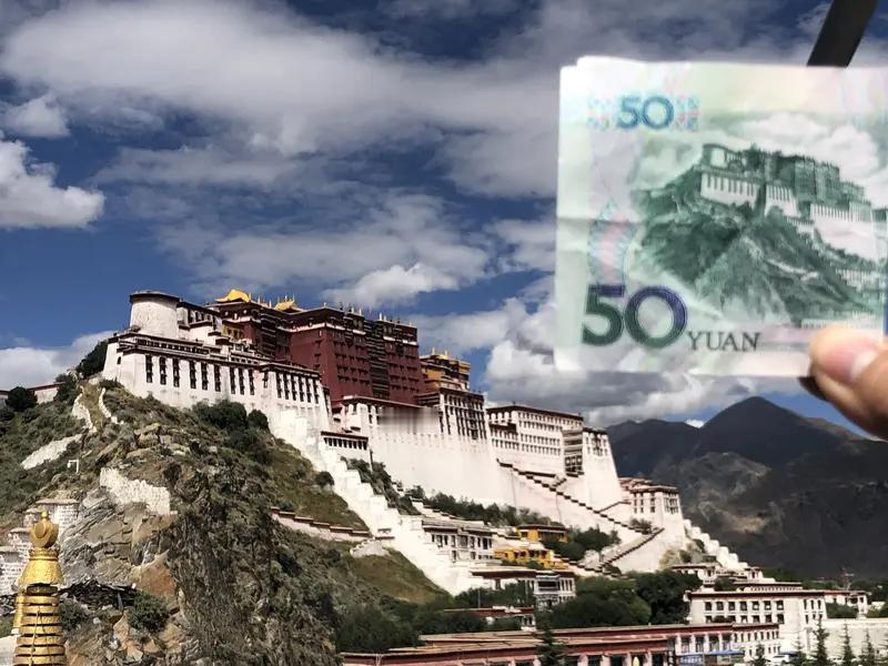 今天一个借我钱的兄弟，突然还给我伍仟元钱！
   大约十来年了，我刚在实验学校工