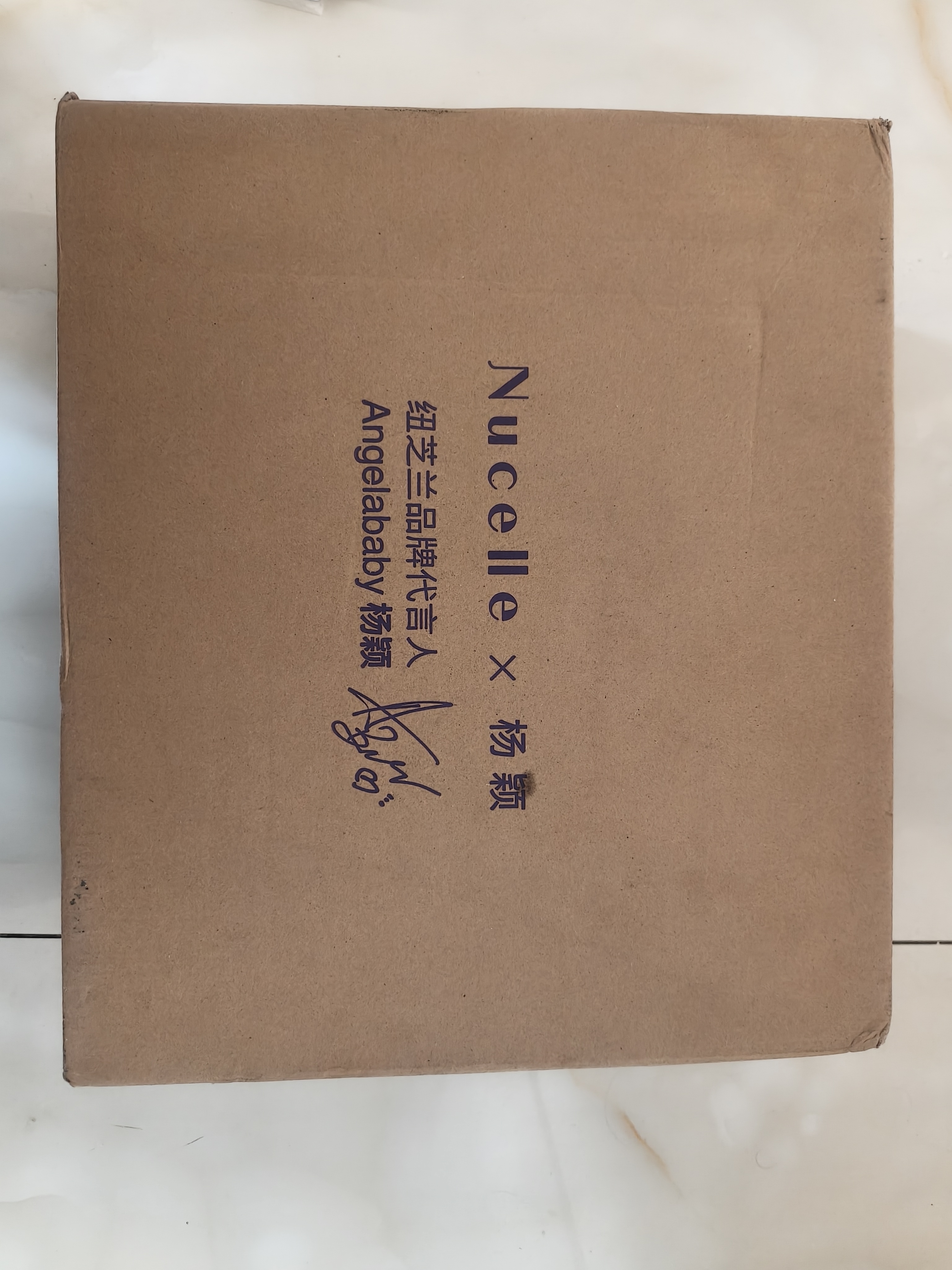angelababy[超话]纽芝兰代言人Angelababy杨颖 刚刚收到的海豚