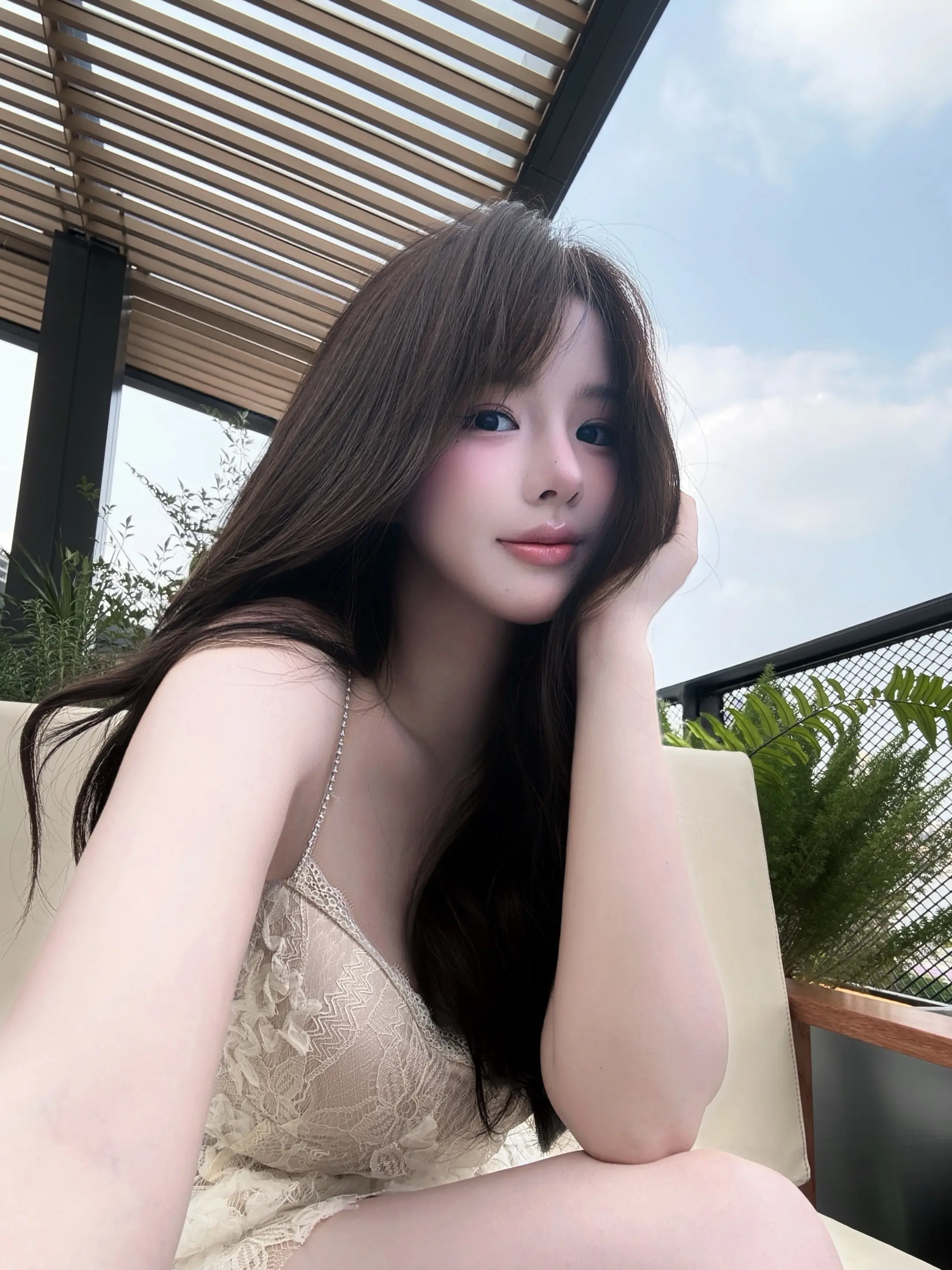 轻拢慢捻抹复挑，初为霓裳后六幺