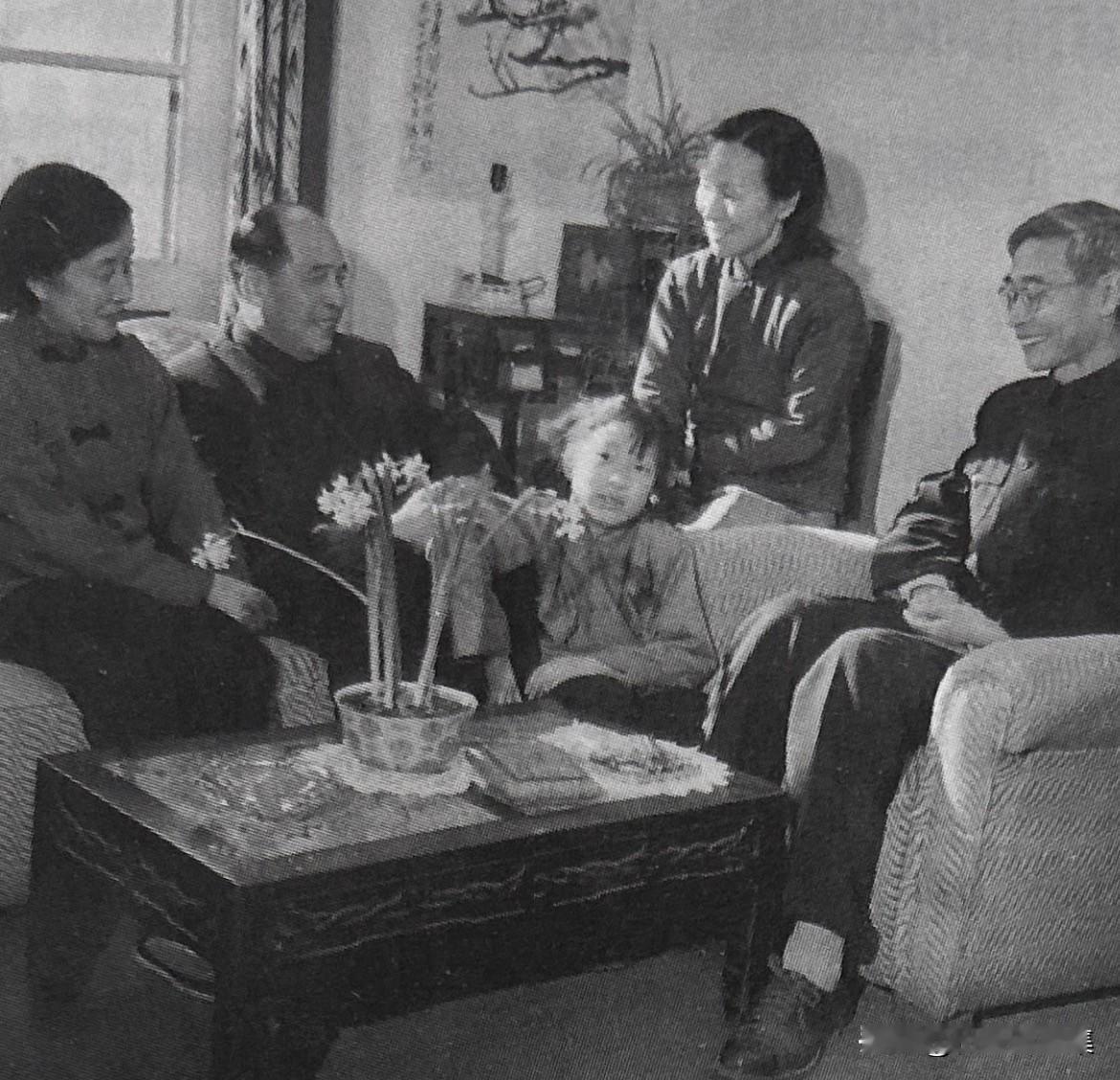 1956年郭永怀、李佩夫妇从美国归来后，住进中关村“特楼”13号楼204室，与住