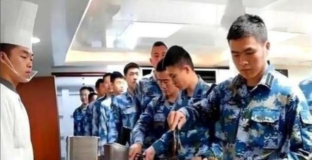 都说航母是吞金兽，到底有多夸张？就拿山东舰来说，每天光猪肉，就得整整24头摆上流