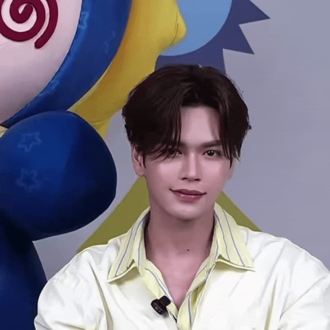 JuniorMark 依旧是撅个鸭嘴 