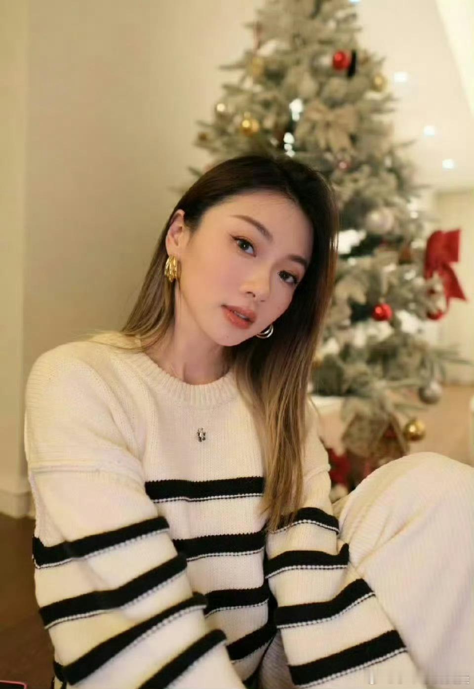 程晓玥回应当年分手现在快乐就好了 希望大家都能够找到属于自己的生活节奏