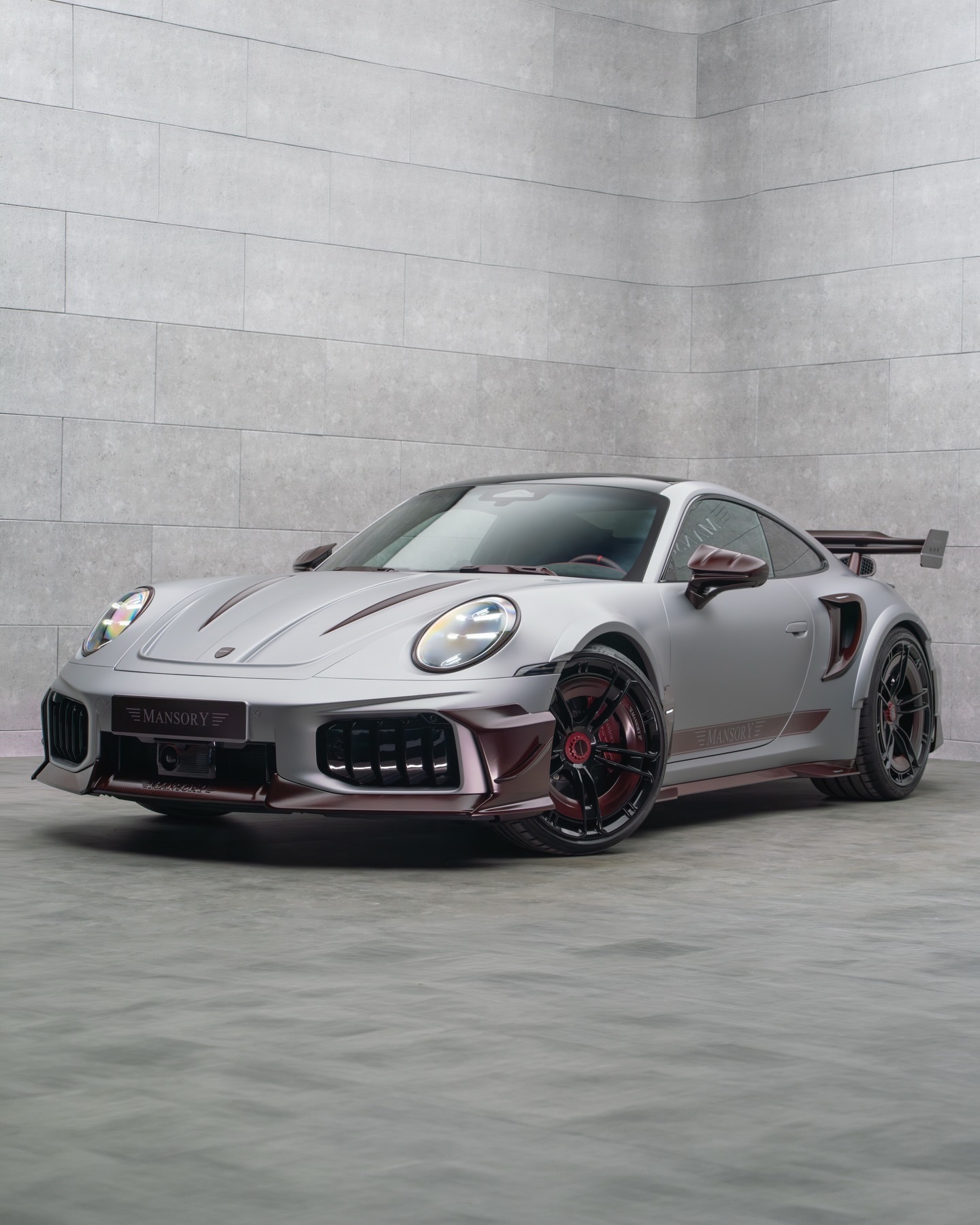 MANSORY 又扩大其保时捷品牌产品系列，并推出全新 Porsche 911 