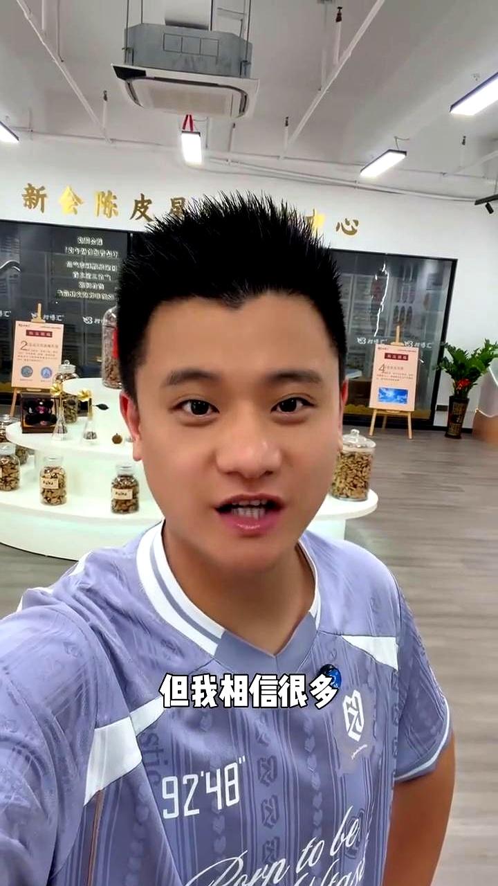 今天在WTT澳门冠军赛的赛场上，比分停在3比2，贾哈拿下黄友政，话筒怼到面前时，
