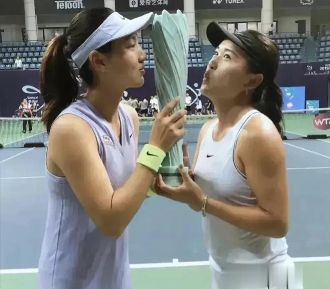 中国莎娃和朱琳晋级八强！


【WTA250大阪】头号种子朱琳6-4、4-6、6